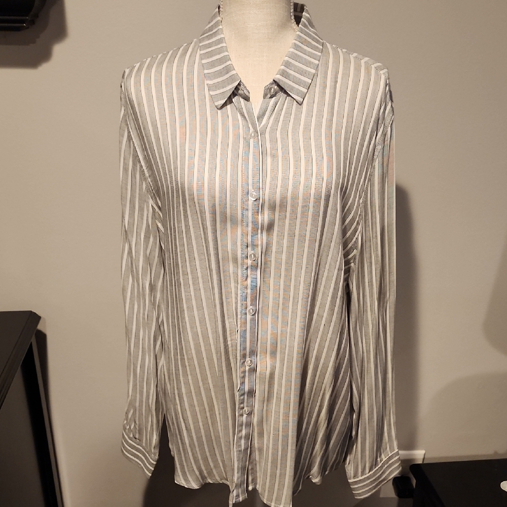 Hester & Orchard Striped Gray/White Size Large PTP 23 Length 30IN SLIGHT SHEER